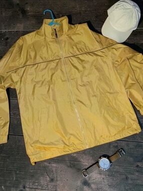 Men's i5 Lightweight Khaki Yellow Windbreaker Jacket With Mesh Lining NWT